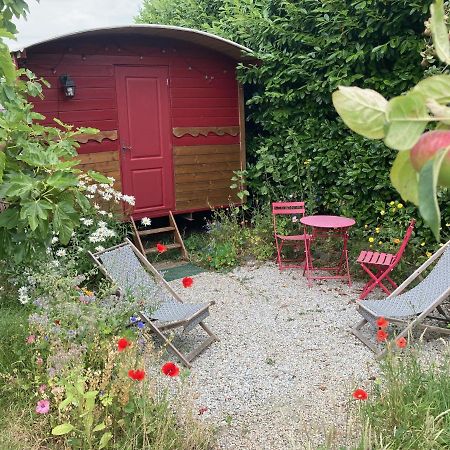 Les Chambres Du Mad Henvic Exteriör bild