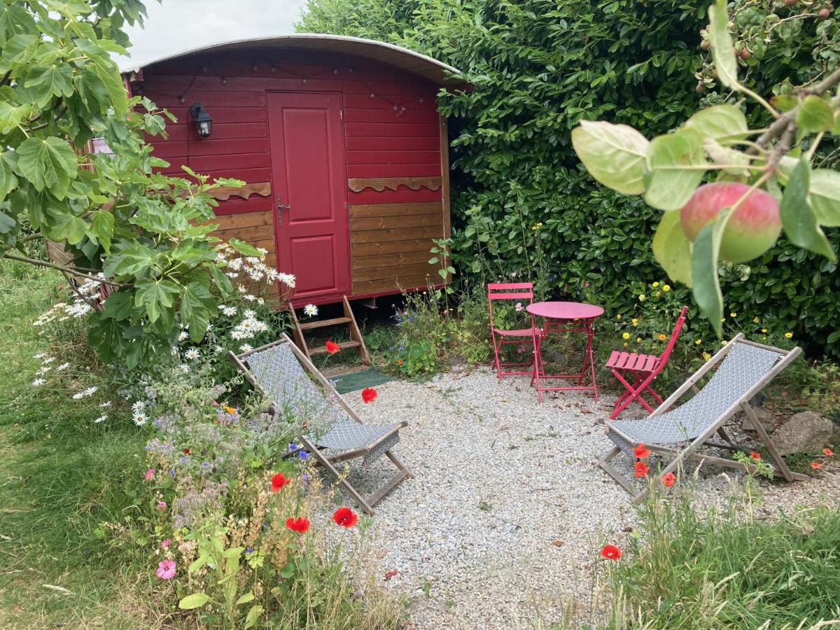 Les Chambres Du Mad Henvic Exteriör bild